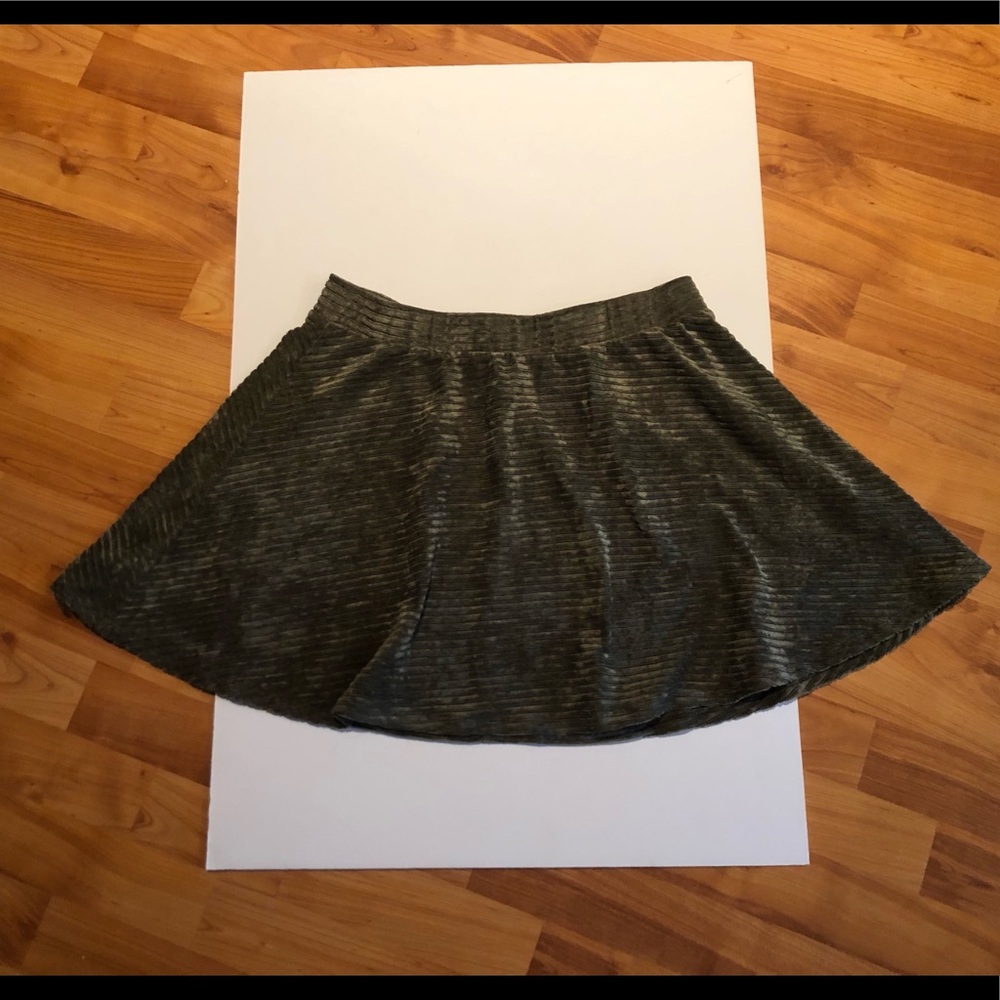 OLIVE GREEN MINI SKIRT